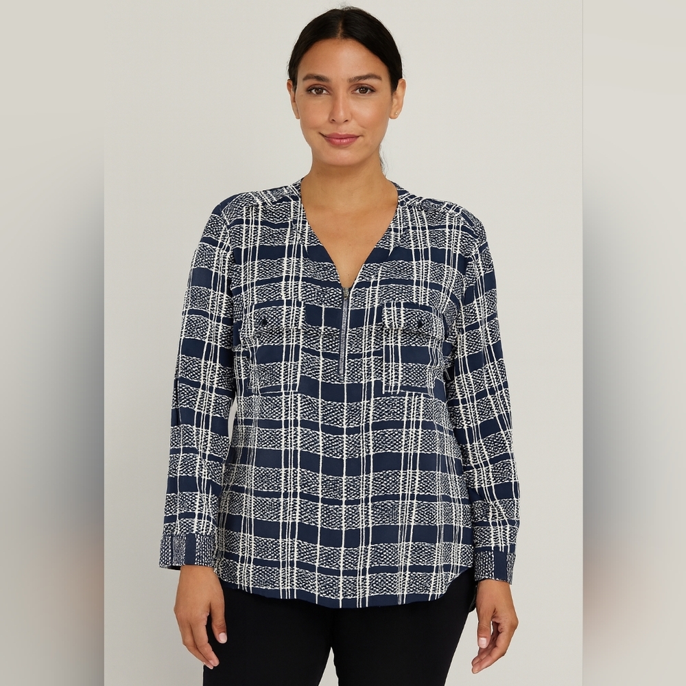 Studio Works Large Blouse Blue White Long Sleeve lightweight Vneck Size XL NWT